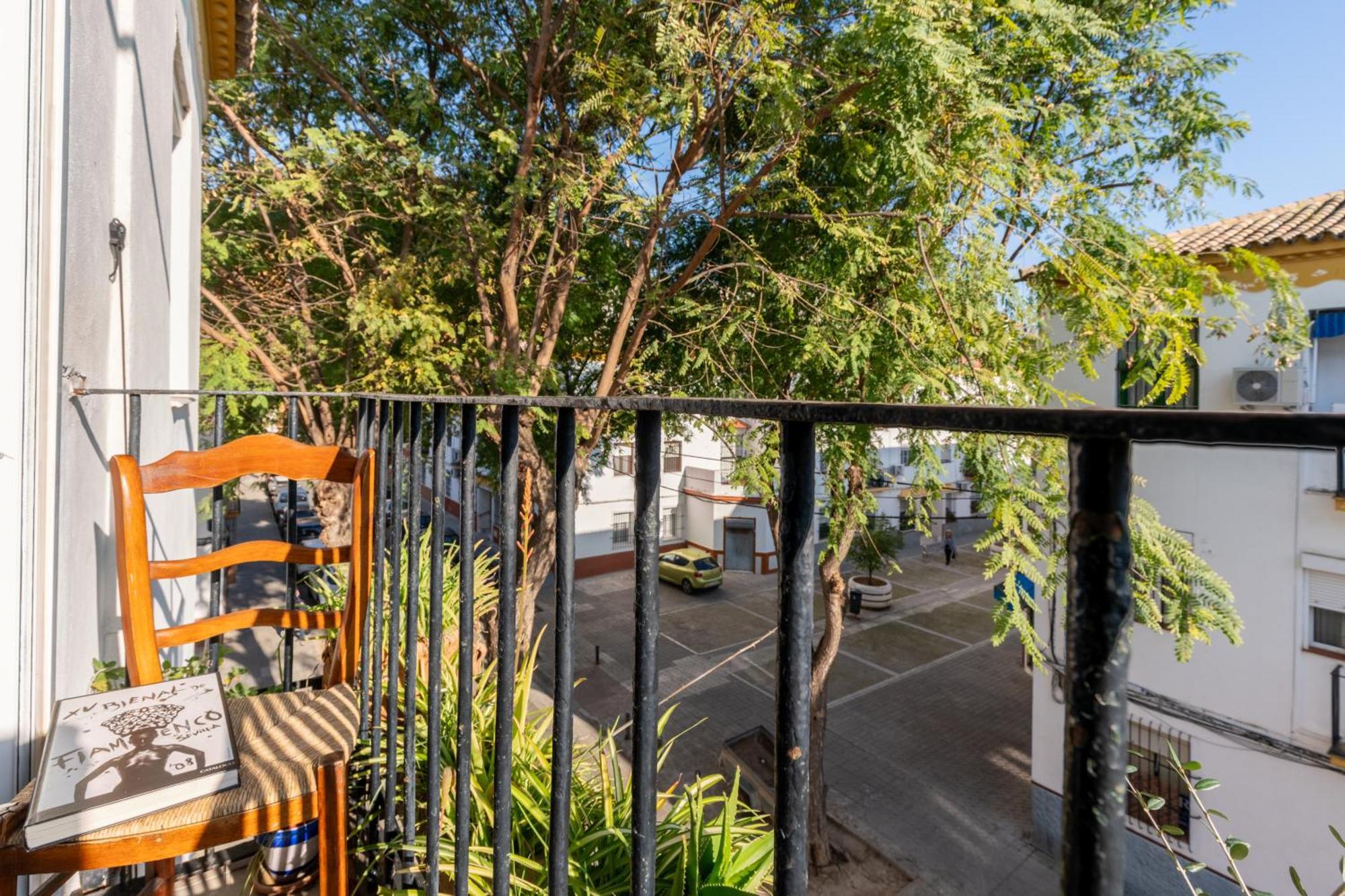 Apartamento Triana Los Remedios Севилья Экстерьер фото