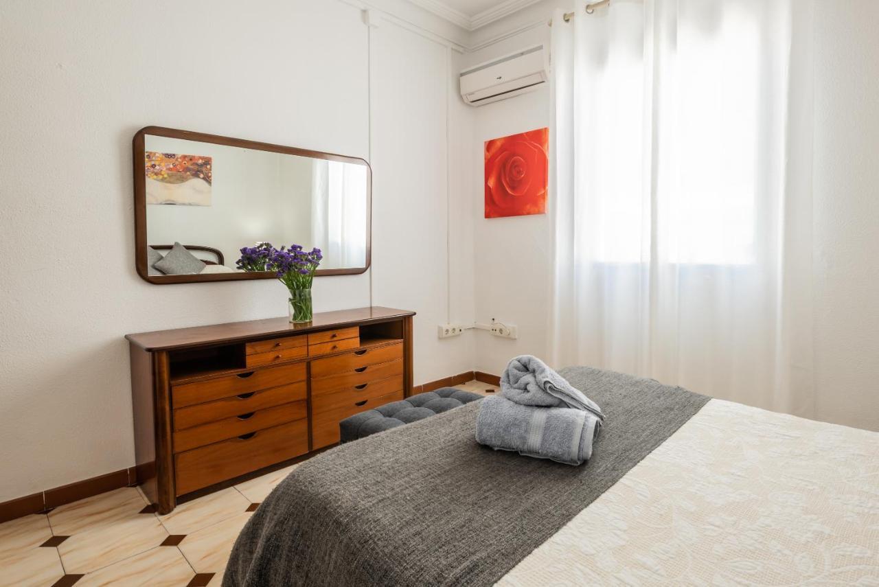 Apartamento Triana Los Remedios Севилья Экстерьер фото
